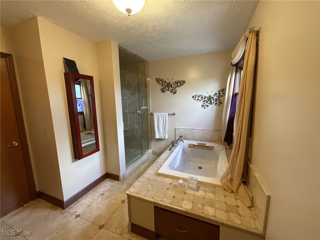 6809 S Camelot Drive, Mentor, Ohio image 14