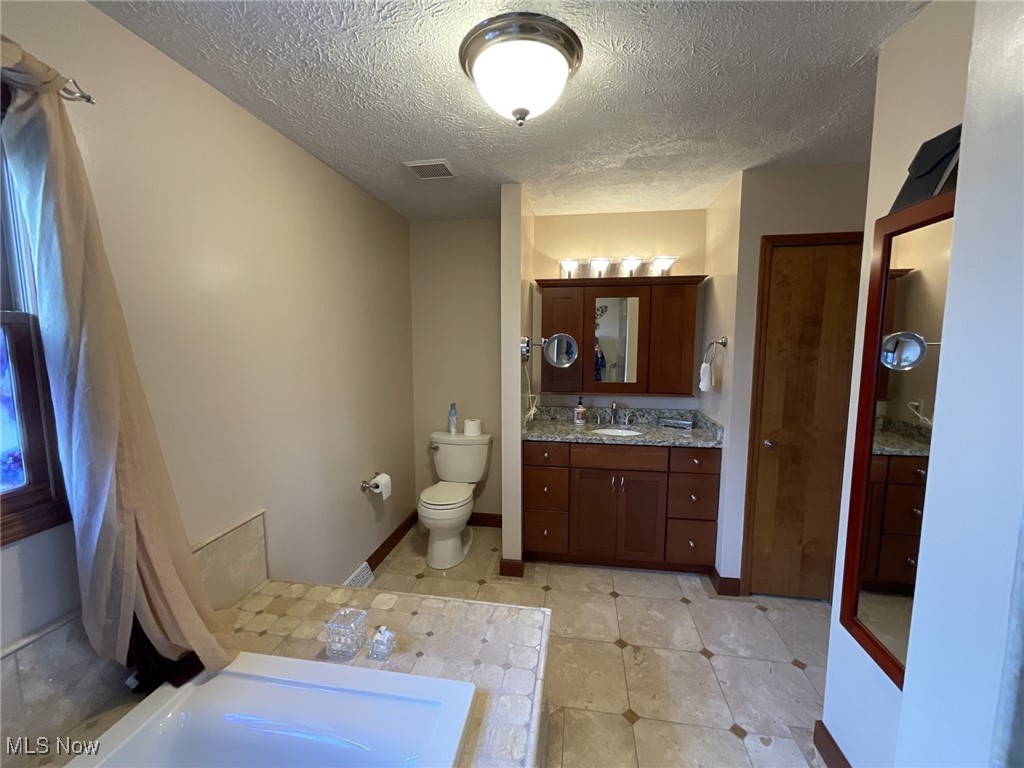 6809 S Camelot Drive, Mentor, Ohio image 13