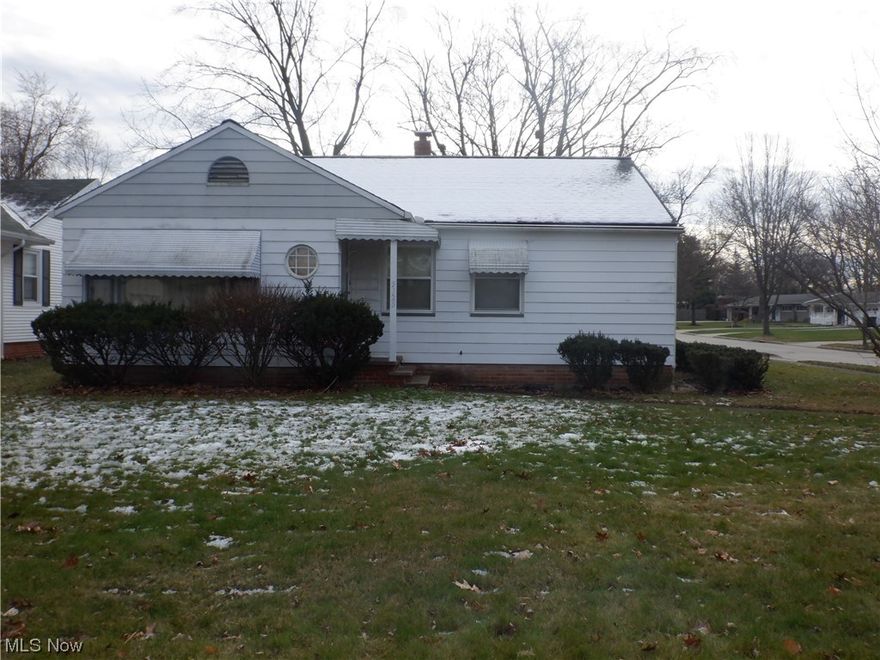 Please help settle this Estate...Handyman special!! Needs work...3 bedrooms, 1.5 baths...half bath in basement is a commode only, with room for a sink or shower...Large eat-in kitchen finished knotty pine Rec room in basement...workshop as well.
Nice lot...room for a shed and more.