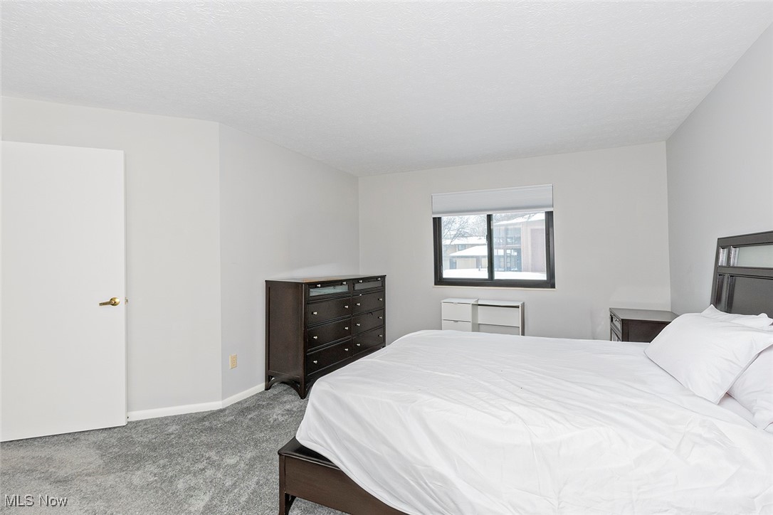 Woodhawk Club Condo - Residential