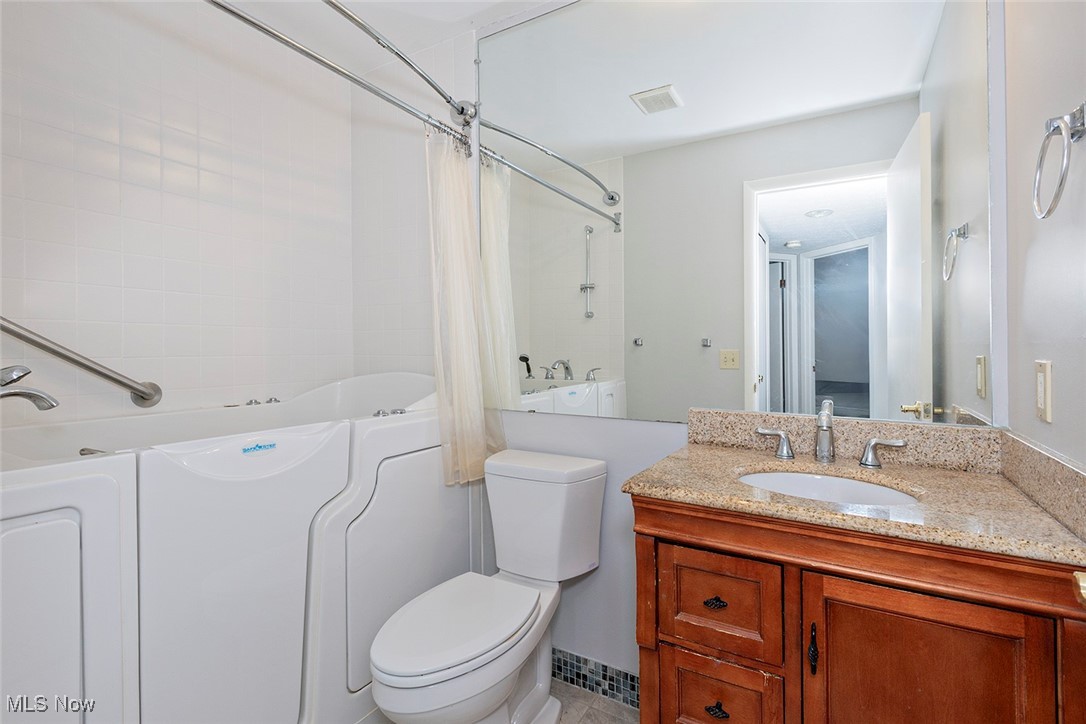 Woodhawk Club Condo - Residential