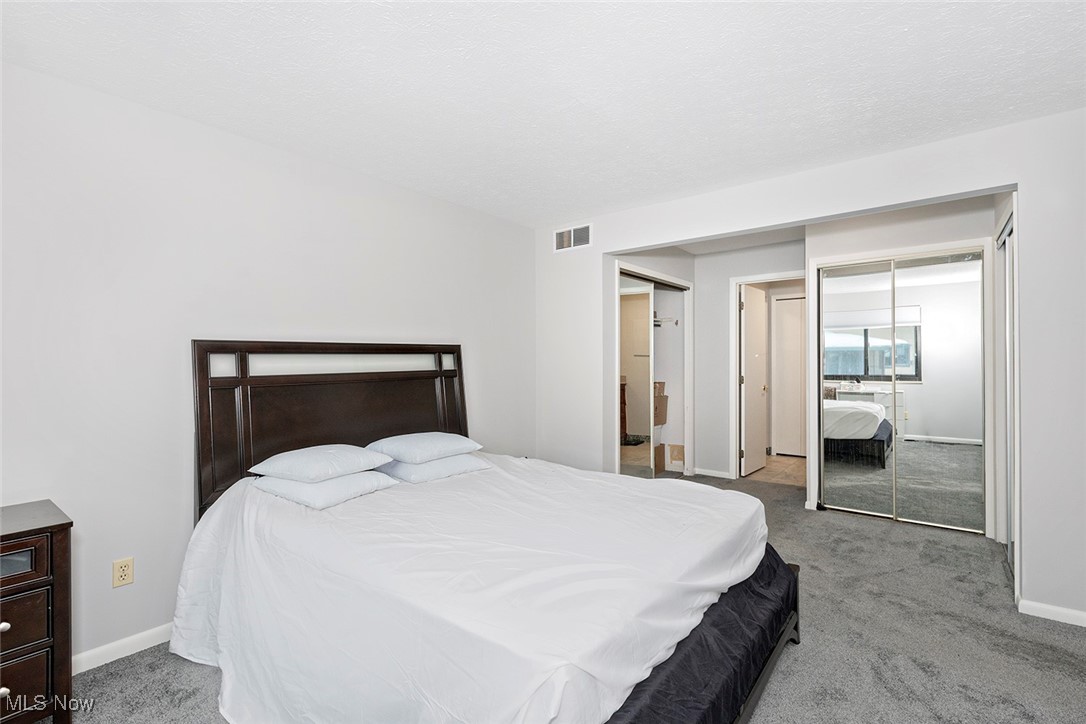 Woodhawk Club Condo - Residential