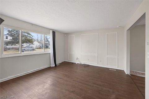 Tiny photo for 1540 E 298th Street, Wickliffe, OH 44092 (MLS # 5190278)