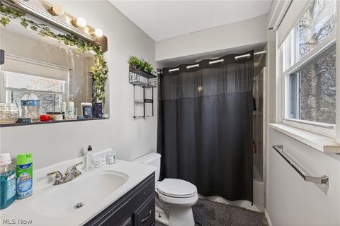 Tiny photo for 1540 E 298th Street, Wickliffe, OH 44092 (MLS # 5190278)