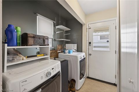 Tiny photo for 1540 E 298th Street, Wickliffe, OH 44092 (MLS # 5190278)