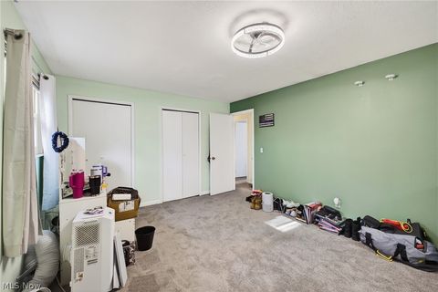 Tiny photo for 1540 E 298th Street, Wickliffe, OH 44092 (MLS # 5190278)