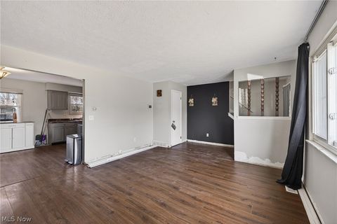 Tiny photo for 1540 E 298th Street, Wickliffe, OH 44092 (MLS # 5190278)