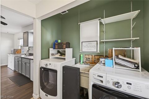 Tiny photo for 1540 E 298th Street, Wickliffe, OH 44092 (MLS # 5190278)