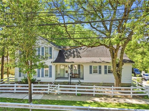 Homes For Sale - 250 E Washington Street<br/> Chagrin Falls, OH 44022