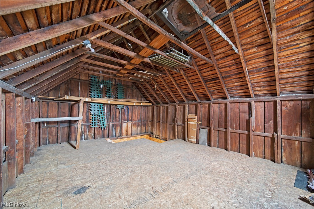 Village/Middlefield - Residential