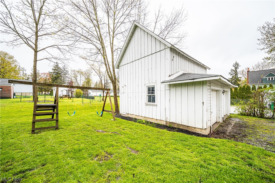 Village/Middlefield - Residential