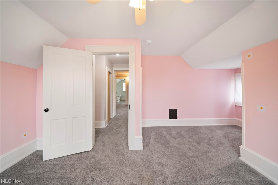 Village/Middlefield - Residential