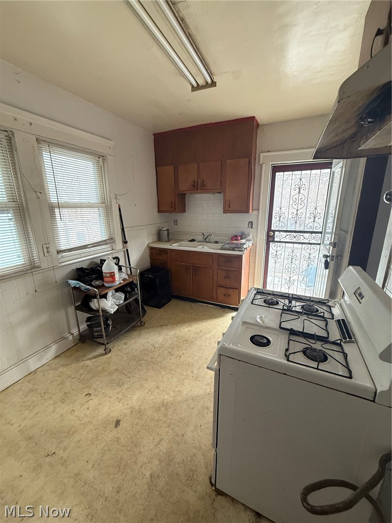 Burrows & Putts - Residential