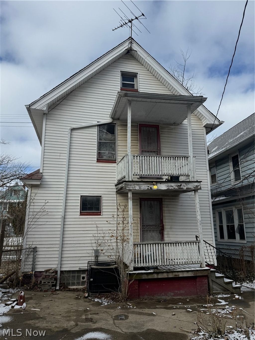 Photo of 677 Eddy Road, Cleveland, OH 44108 (MLS # 5193160)