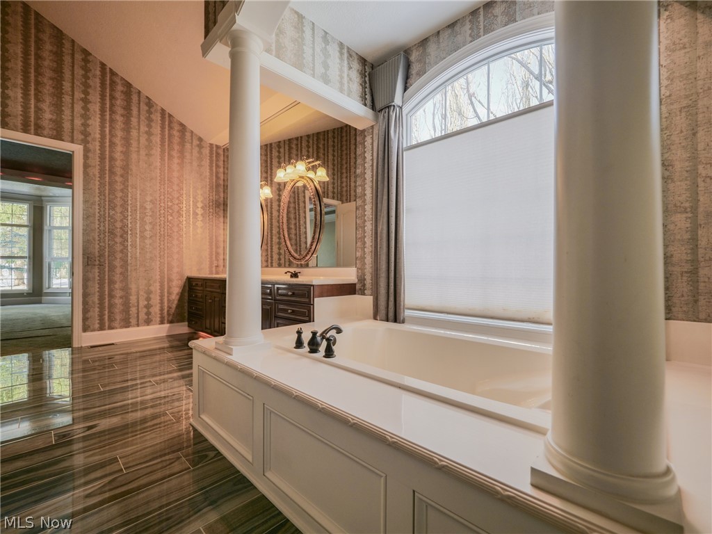 Signature of Solon - Residential