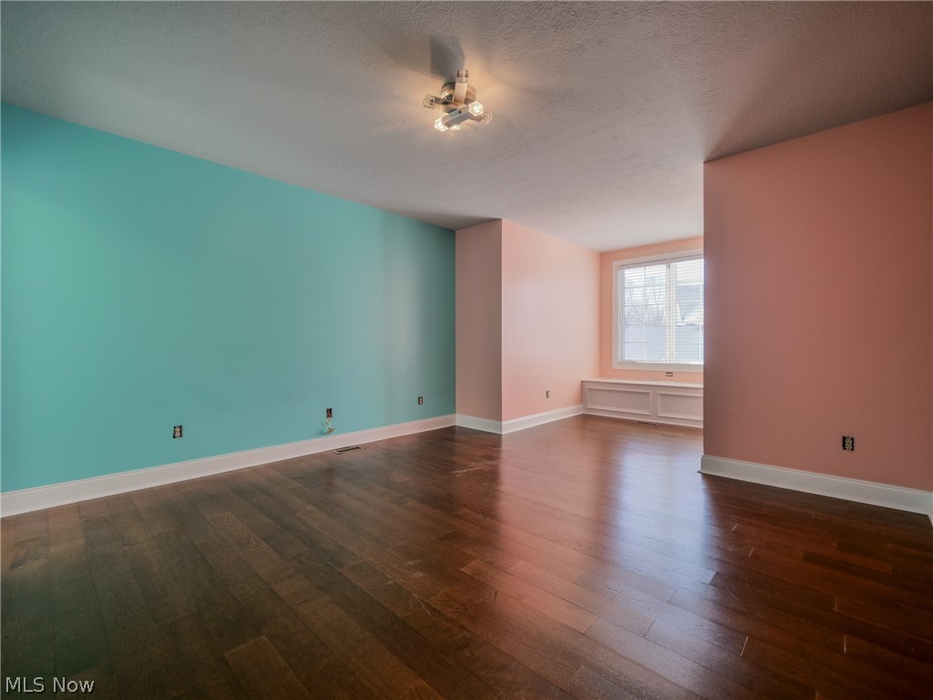 Signature of Solon - Residential