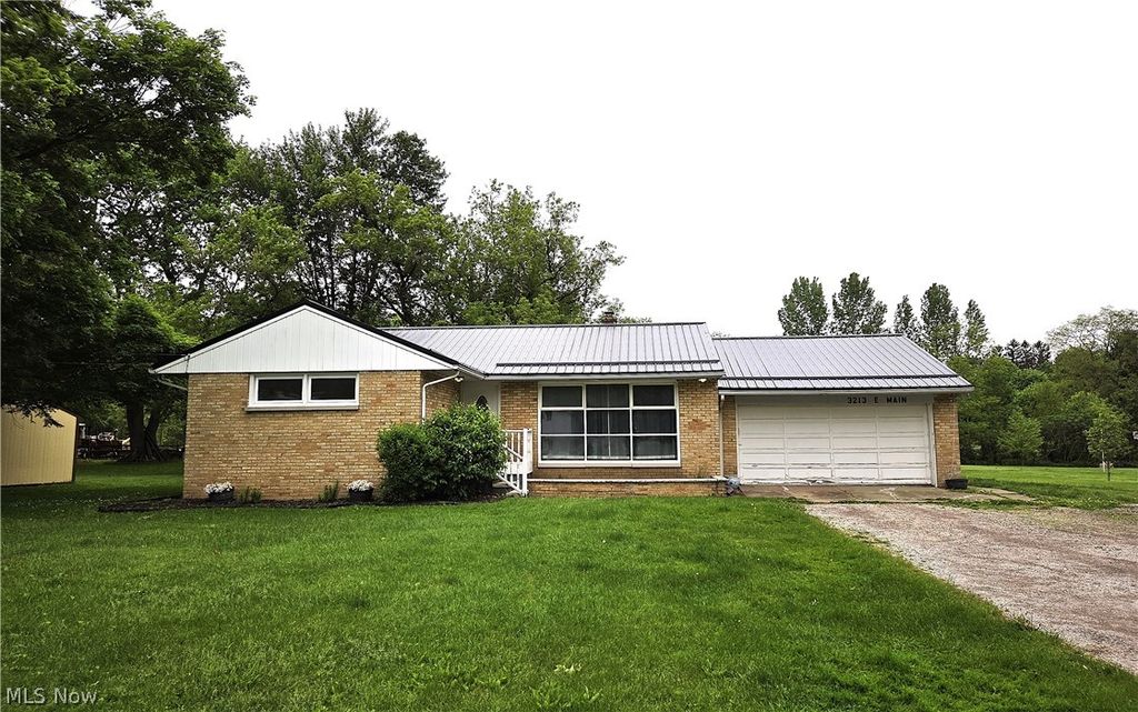 Photo of 3213 E Main Street, Kingsville, OH 44048 (MLS # 5212714)