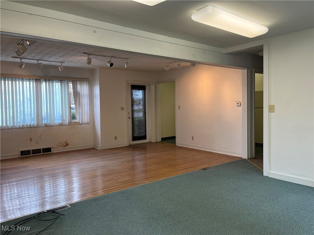 Wilson S W - Commercial Sale