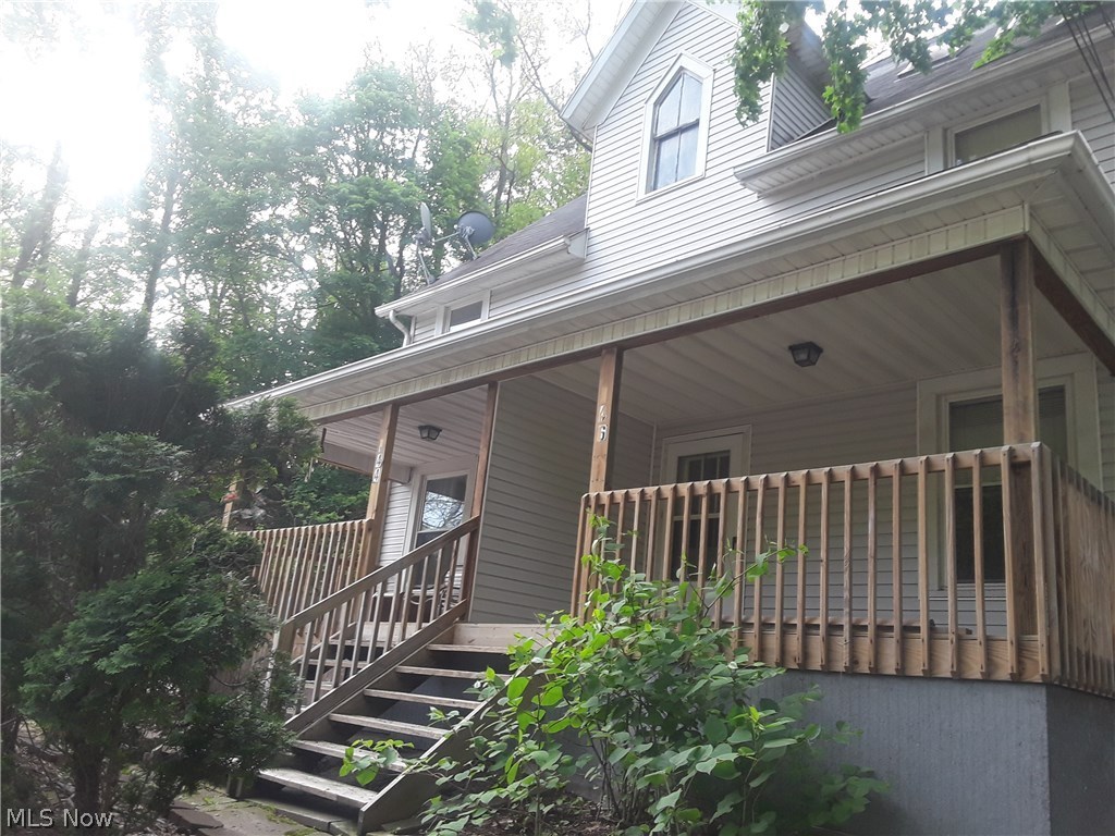 Updated spacious two story apartment with unique features. This one bedroom apartment has a large eat in kitchen with huge bathroom, laundry hook ups, and an extra closet. Most the unit has had new flooring installed and freshly painted. Very charming. About a ten minute drive to Akron University and the route 8 entrance. Building overlooks the valley skyline. Shared deck is available and lots of parking.