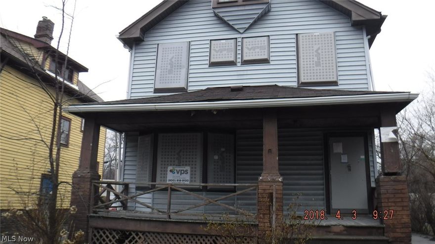 Three Bedroom home with easy access to freeway and popular Waterloo District.  Close to the lake too! Great for an investor.  Sold as is.