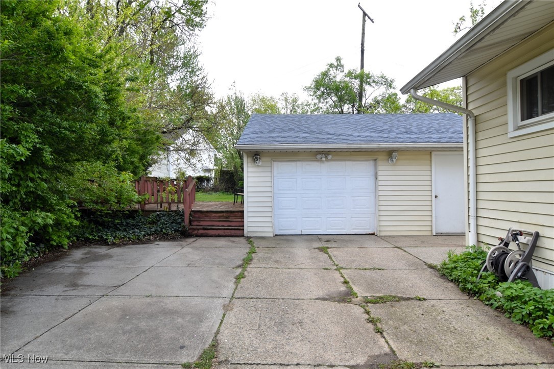 17601 Naomi Avenue, Cleveland, Ohio image 35
