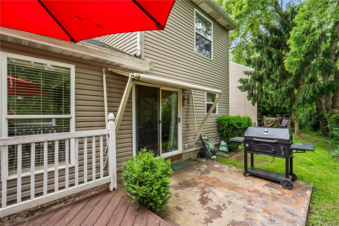 1122 Oxford Circle, Akron, Ohio image 32