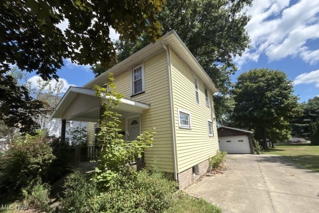 3 Beds | 1 Bath | Large Garage | Minimal Rehab Needed
Welcome to this charming 3-bedroom, 1-bath home located in the heart of Rittman. This property is perfect for homeowners or investors looking for a light renovation project with great potential.
Inside, you'll find a functional layout with spacious living areas and a solid foundation to build on. The home needs minimal rehab-just cosmetic updates to bring it back to life. Step outside to enjoy a generously sized back deck, ideal for relaxing or entertaining.
One of the standout features is the huge detached garage, offering ample space for vehicles, storage, or even a workshop. The backyard provides plenty of room for outdoor activities or gardening.
Conveniently located near downtown Rittman, parks, and local amenities. Don’t miss this affordable opportunity with strong upside potential!
Schedule your showing today!