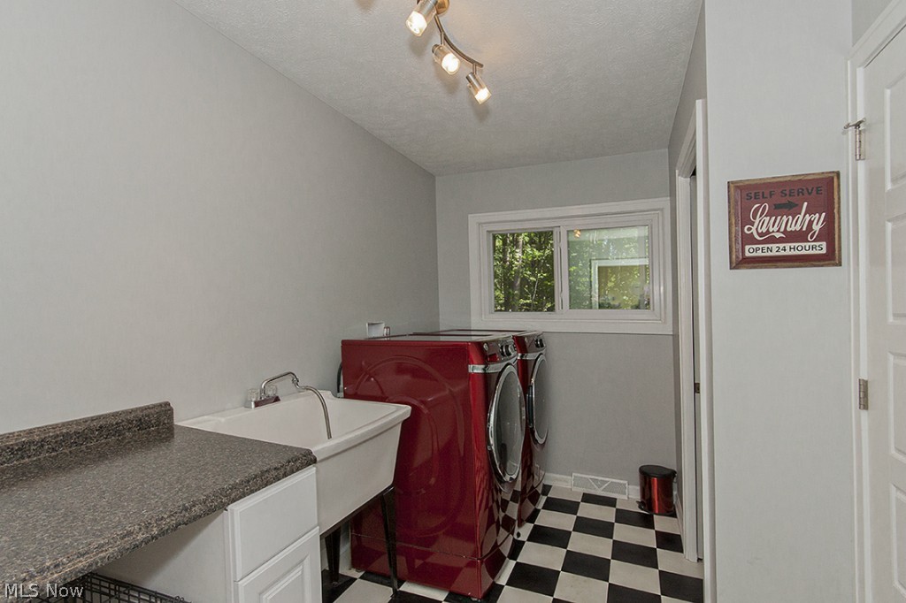 Gates Mills Blvd Estates 02 - Residential