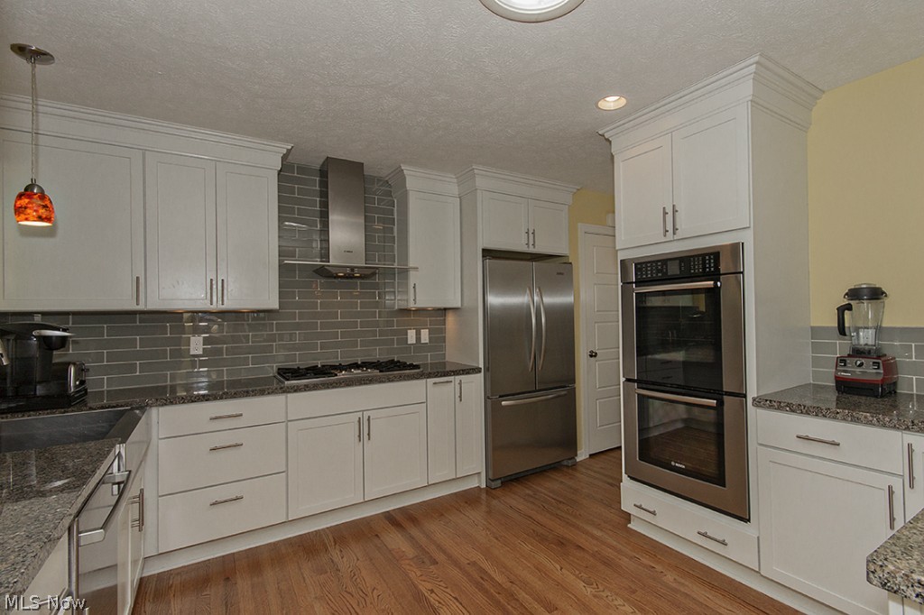 Gates Mills Blvd Estates 02 - Residential