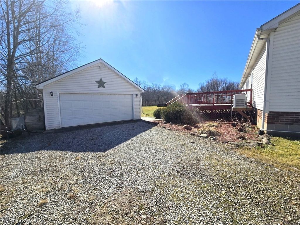 Photo of 80 Hannah Place Road, Belpre, OH 45714 (MLS # 5187557)