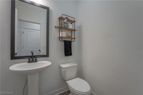 Tiny photo for 496 Auld Farm Circle, Akron, OH 44320 (MLS # 5255625)