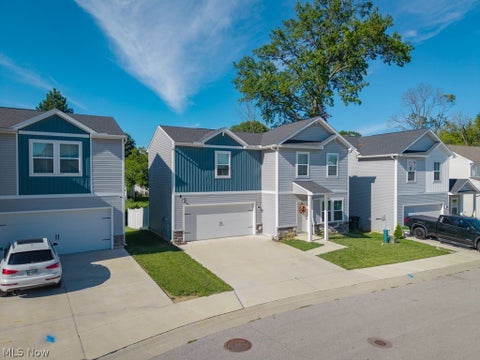 Tiny photo for 496 Auld Farm Circle, Akron, OH 44320 (MLS # 5255625)