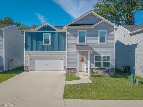 Photo of 496 Auld Farm Circle, Akron, OH 44320 (MLS # 5255625)