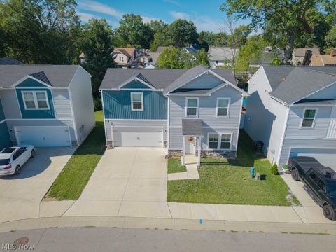 Tiny photo for 496 Auld Farm Circle, Akron, OH 44320 (MLS # 5255625)