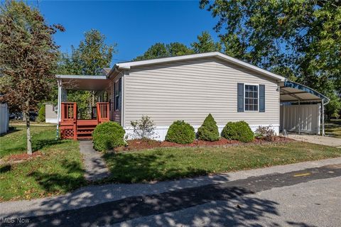 26 Van Ess Drive, Olmsted Twp, OH 44138 - #: 5156810