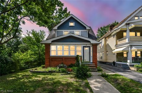 13016 Beachwood Avenue Cleveland OH 44105