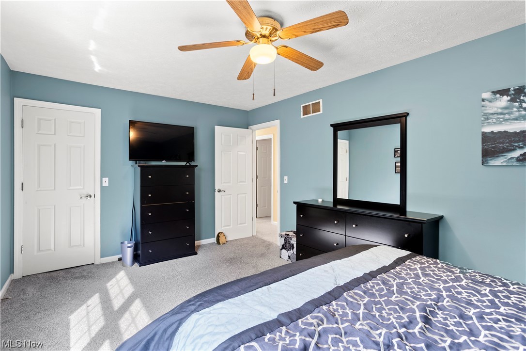 Royal Rdg Lane Condo - Residential