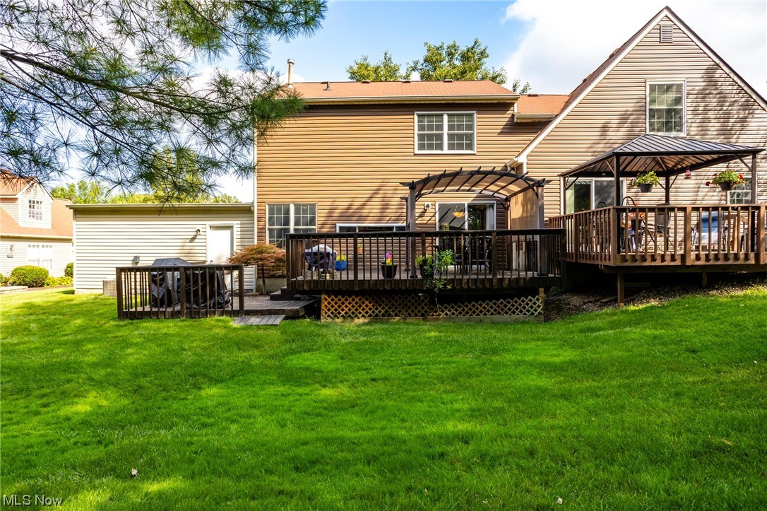 Royal Rdg Lane Condo - Residential