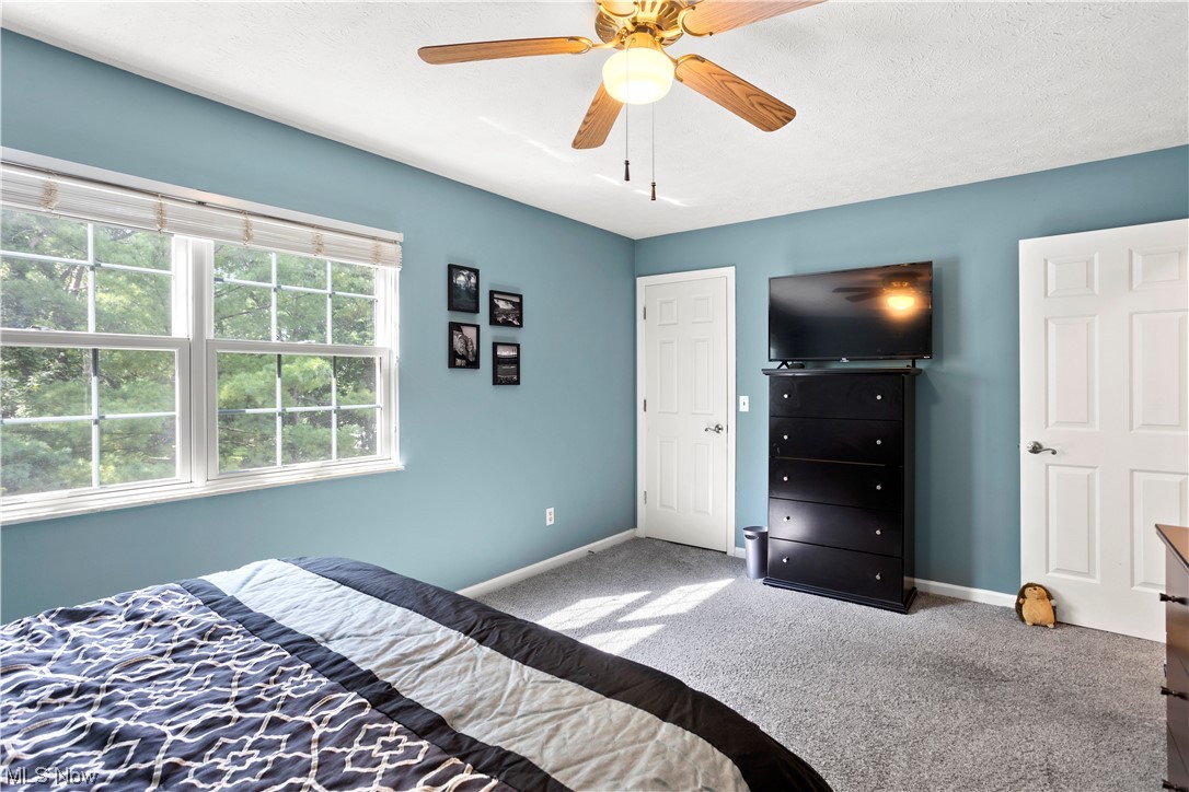 Royal Rdg Lane Condo - Residential