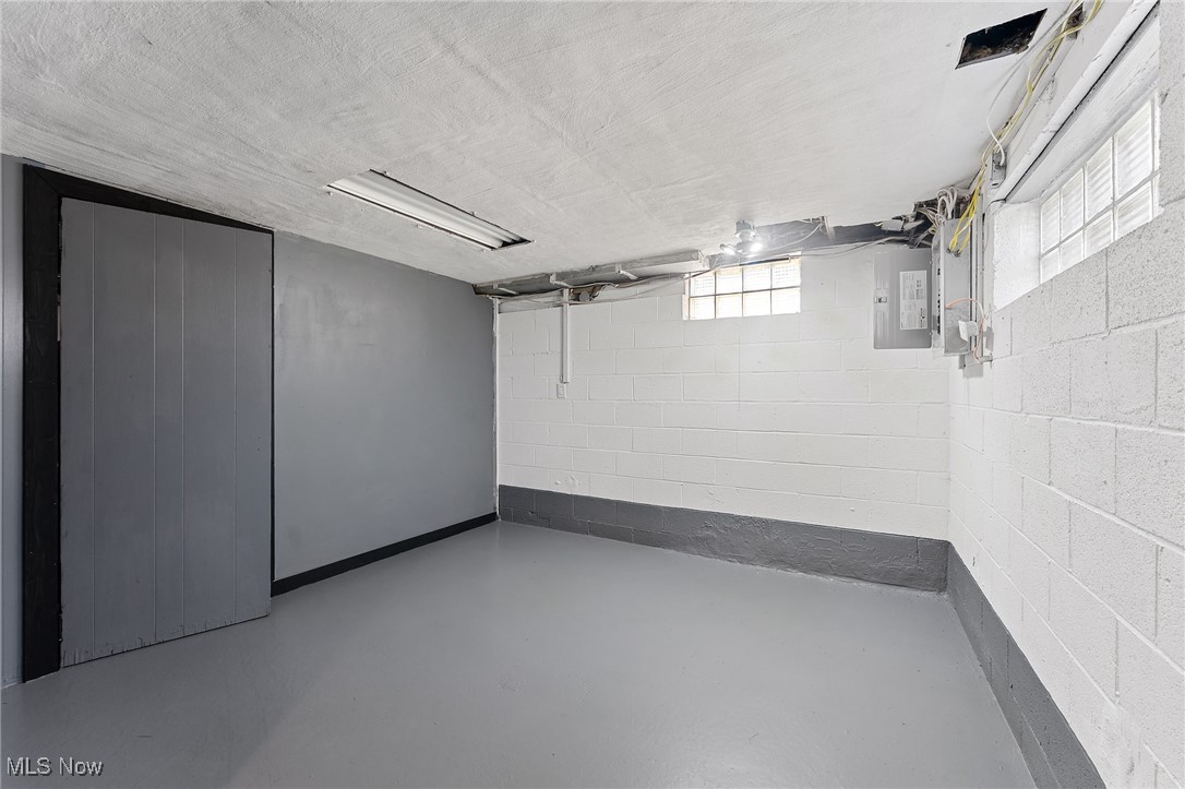 City/Youngstown - Residential Income