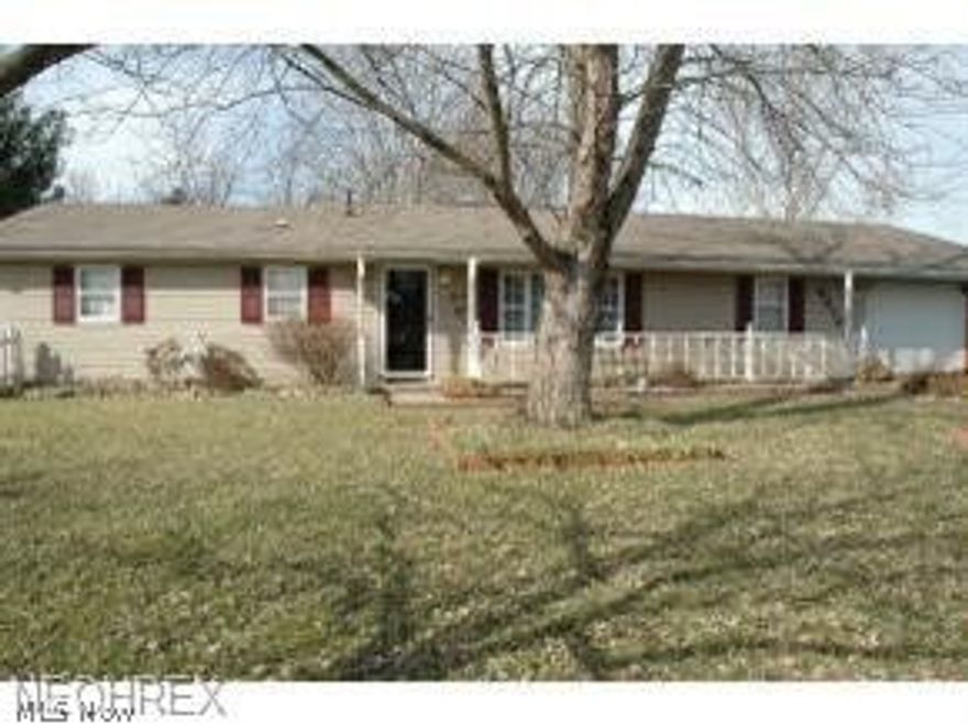 Charming 4 bedroom ranch, great  covered patio, private fenced yard with storage shed.  Kitchen with lst floor laundry.  Tri-Valley schools.