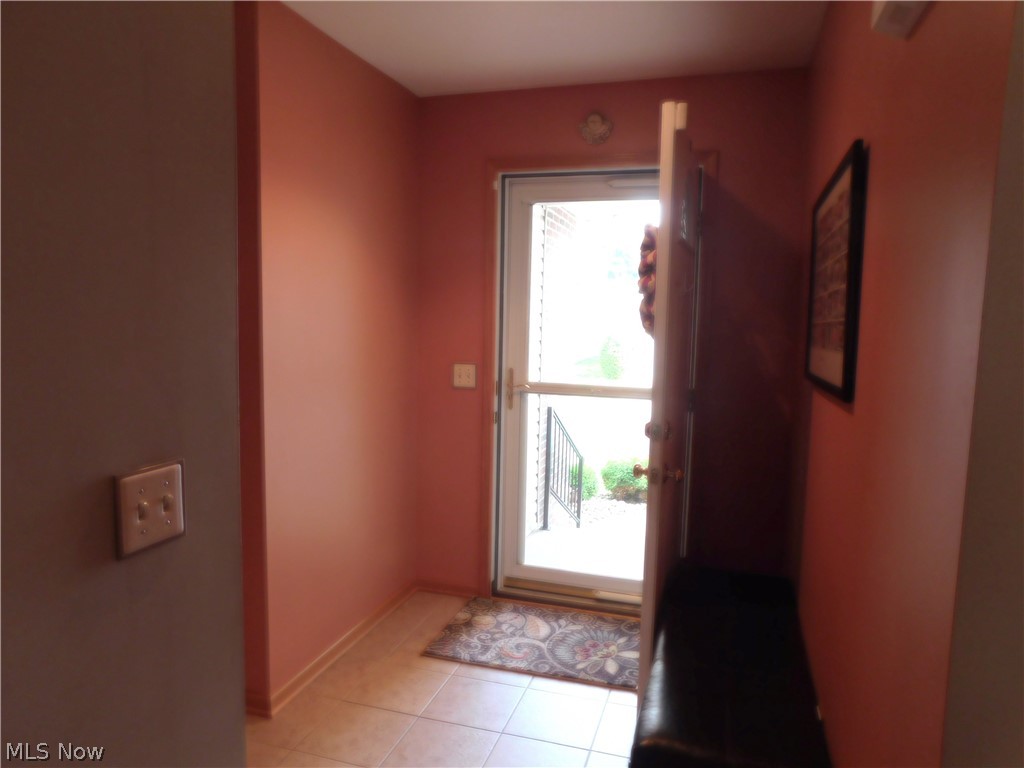 Warren Cc Vilas Condos - Residential