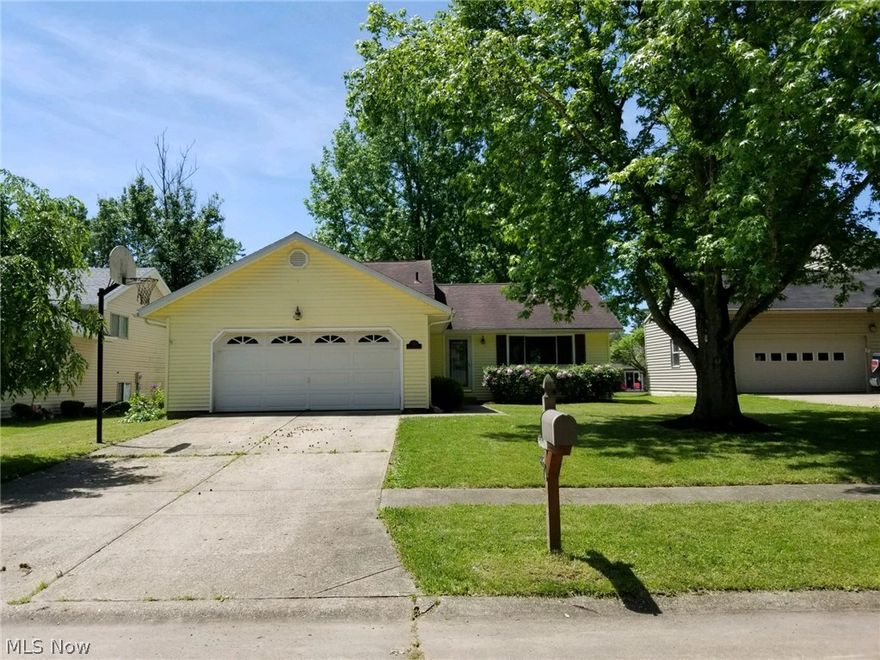 Well maintained home in a quiet neighborhood located on a dead end street.  Close to schools and hospital.  This cozy 3 br, 1 1/2 bath home offers spacious living area with open living/dining room, eat-in kitchen, finished family room and lots of storage.  Enjoy the backyard with new vinyl privacy fence and patio.  This home is move-in ready and maintenance free.