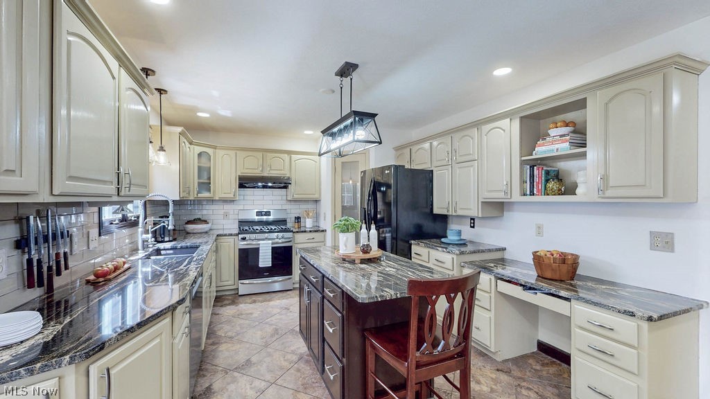 Inland Shores - Residential
