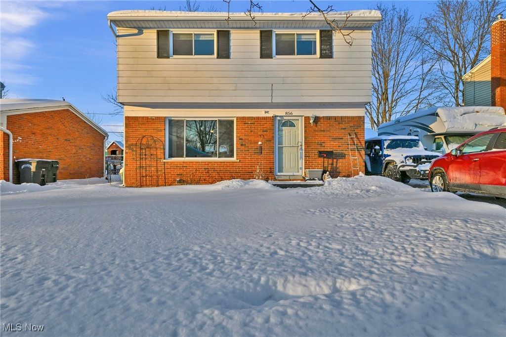 Photo of 856 Salem Avenue, Elyria, OH 44035 (MLS # 5183640)