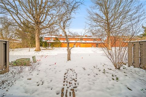 Tiny photo for 7465 Millrace Lane #103, Sagamore Hills, OH 44067 (MLS # 5179346)