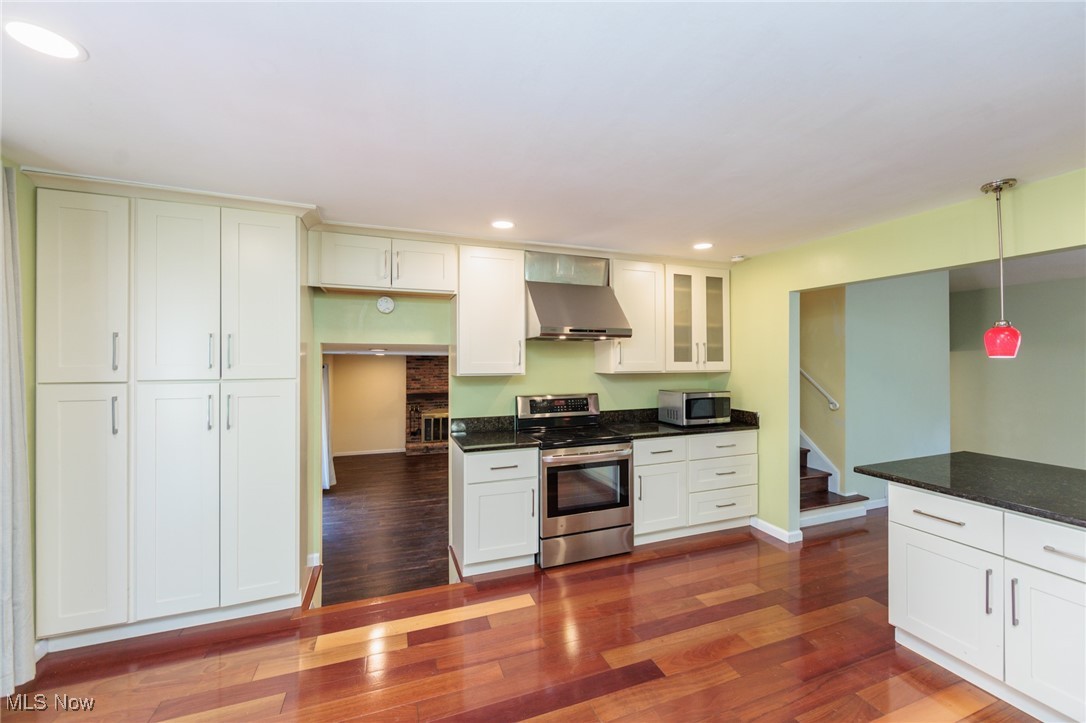 Stone Builders Inc - Residential Lease