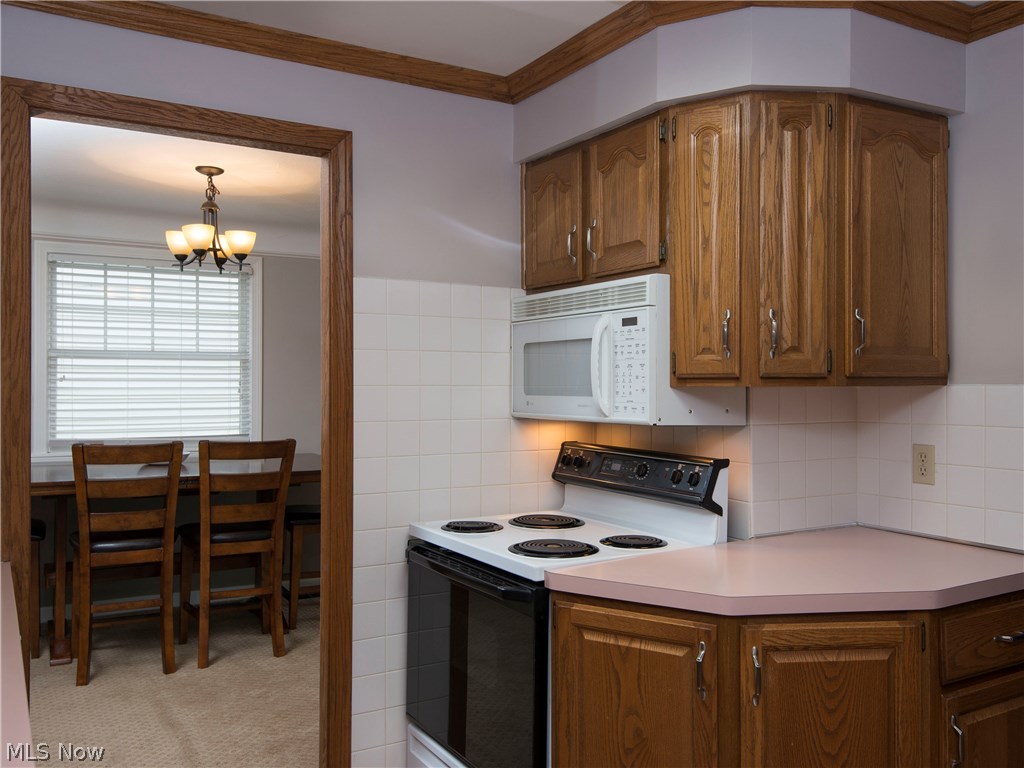 E A Markhams Richmond Manor S - Residential