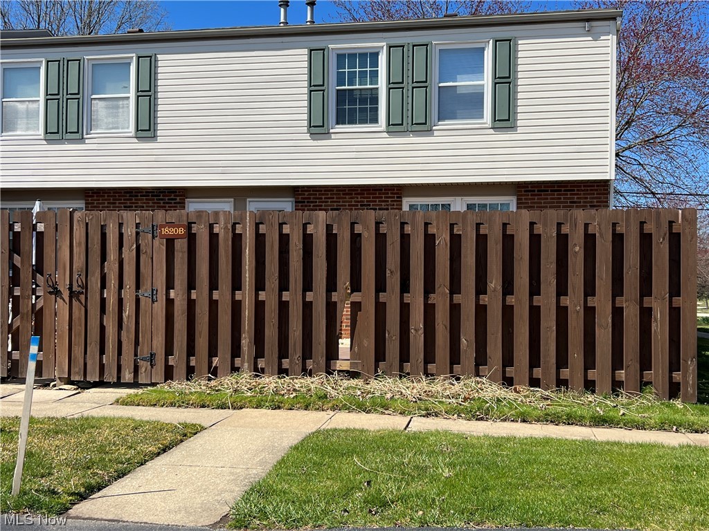 Huntington Park Co - Residential Lease