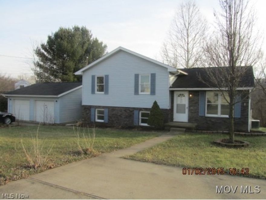 Beautiful split level with many updates.  Nice kitchen, french doors to deck, fresh paint and carpet. A must see!  See attachment for PAS requirements and WFHM offer submittal information in MLS document section.  Elem: Little Hocking Elementary Scho  Elem/Bus: Y  JrHigh: Little Hocking Middle  JrHigh/Bus: Y  High: Federal Hocking High School  High/Bus: Y  Fire: VOL  Police: SHF  PossFreeGas: N  ;SQFT=Fin L1:412, Fin L2:600, Fin Bsmt:650, Fin Above:1012, Fin Total:1662, Unfin Above:0;GAR= 2 Car Att;PRKG= Off Street, Parking Pad, RV Parking